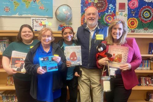 Read across ameica at Mountin View Elementary.jpg