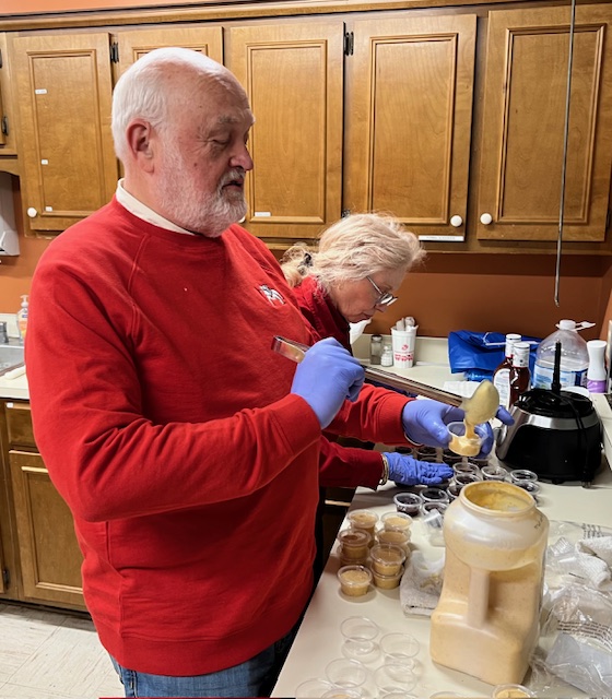 Rotarian Bob Patterson and Womans Club member Dawn Thompson.jpeg